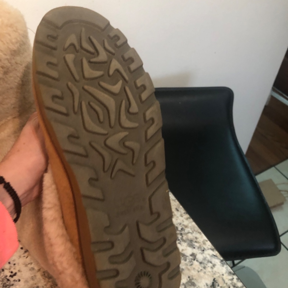 UGG boots - Picture 2 of 5